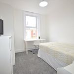 Rent 6 bedroom house in Newcastle