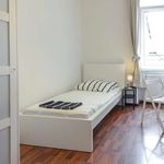 Rent a room of 95 m² in München