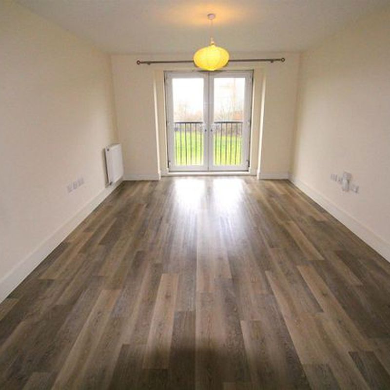 Flat to rent in Tainter Close, Rugby CV21