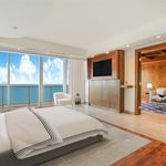 Rent 4 bedroom apartment of 3770 m² in Bal Harbour