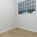Rent 1 bedroom apartment of 973 m² in Chicago