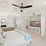 Rent 4 bedroom apartment of 317 m² in Newport Coast