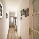 Rent a room of 107 m² in Barcelona