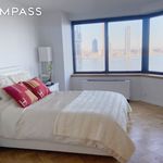 Rent 1 bedroom apartment of 70 m² in New York