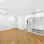 Rent 1 bedroom apartment of 60 m² in New York