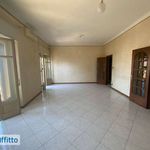 Affitto 4 camera appartamento di 135 m² in Catania