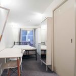 Rent 1 bedroom apartment in Melbourne