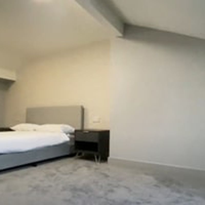 4 bedroom property to let in 16 Tiverton Road - £520 pw Putnoe