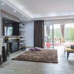 Rent 4 bedroom apartment of 246 m² in Marbella