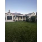 Rent 3 bedroom house of 198 m² in Fresno