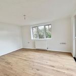 Rent 3 bedroom flat in Plymouth