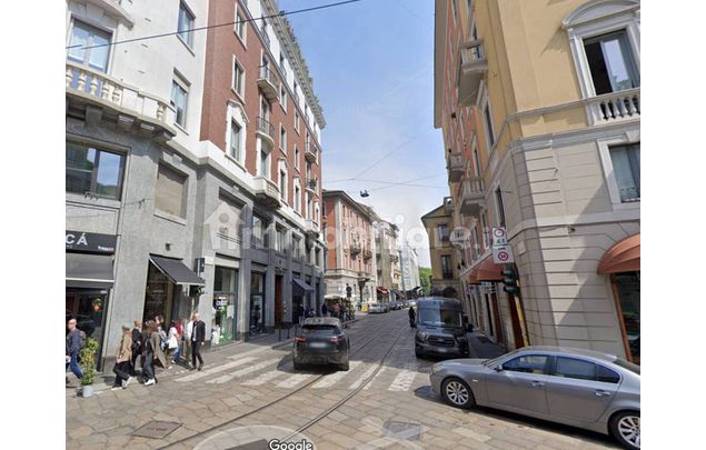 Rent a 4 room apartment of 200 m² in Milano (Milan Cadorna - Castello ...