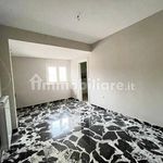 Rent 3 bedroom house of 110 m² in Napoli