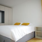 Rent 2 bedroom apartment of 90 m² in Bordeaux