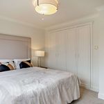 Rent 1 bedroom flat of 73 m² in London
