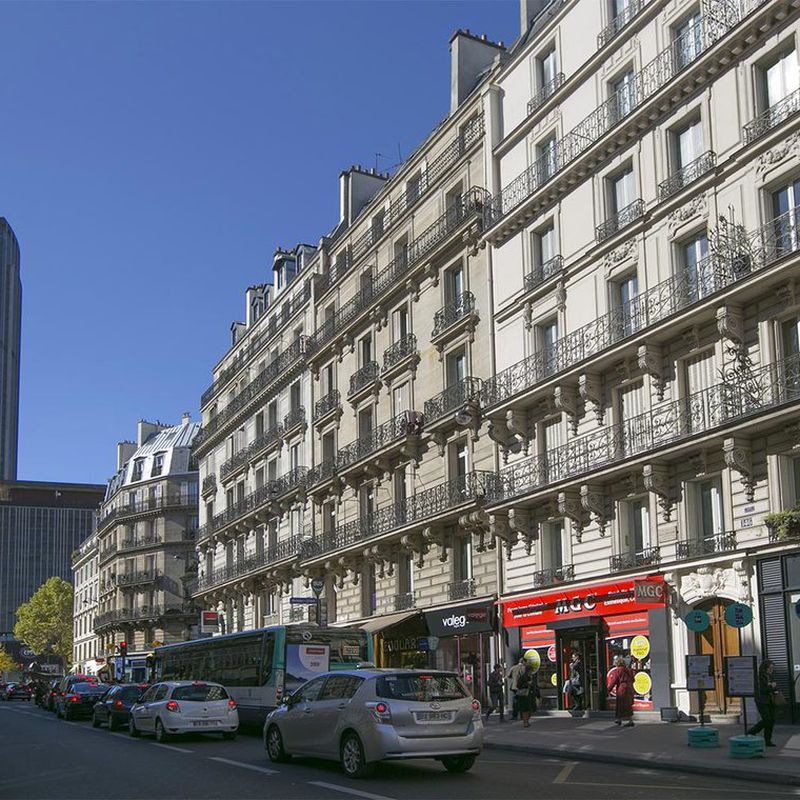 Location appartement meublé de 69 m2 rue de Rennes à Paris Paris 6ème