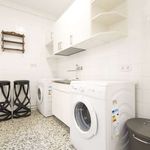 Rent a room of 279 m² in Madrid