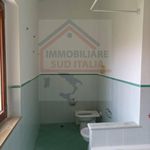 Affitto 3 camera casa di 240 m² in Giugliano in Campania