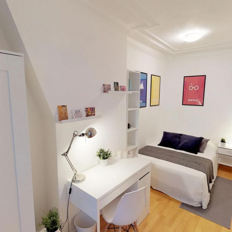Welcoming double bedroom in 17e arrondissement Paris 17ème