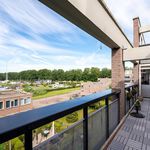 Huur 2 slaapkamer appartement van 90 m² in Almere