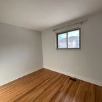Rent 3 bedroom apartment of 1200 m² in Kitchener