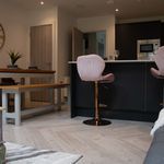 Rent 3 bedroom apartment of 10764 m² in Leeds