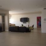 Rent 3 bedroom apartment of 2975 m² in Miami Beach