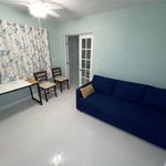 Rent 1 bedroom apartment of 420 m² in Miami Beach