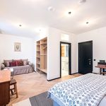 Huur 5 slaapkamer appartement van 386 m² in Brussel