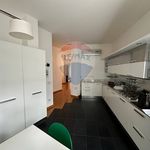 Affitto 5 camera appartamento di 130 m² in Parma