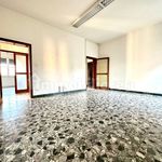 Affitto 5 camera casa di 210 m² in Pontedera