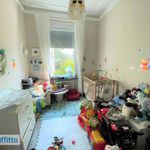 Affitto 6 camera appartamento di 166 m² in Genova