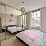Rent 4 bedroom house of 251 m² in London