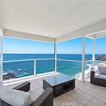 Rent 3 bedroom apartment of 474 m² in Laguna Beach