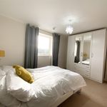 Rent 3 bedroom apartment in Cardiff