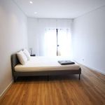 Rent a room of 150 m² in Porto