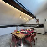 Affitto 2 camera appartamento di 200 m² in Genova
