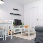 Rent 4 bedroom apartment in La Rambla