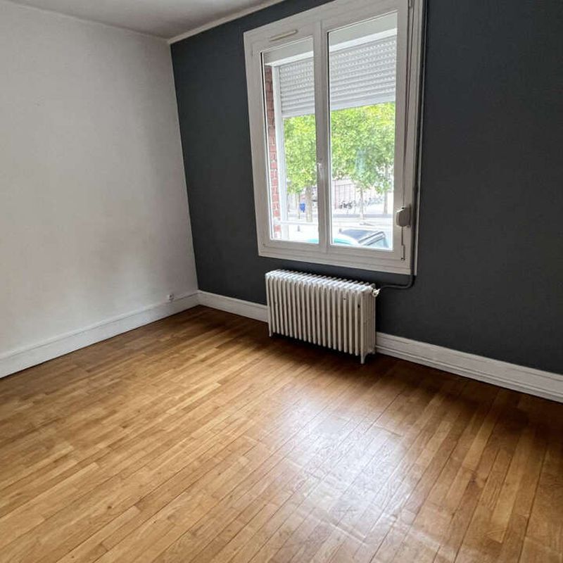 Location appartement 3 pièces 69 m² Amiens (80000)