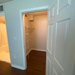 Rent 2 bedroom apartment in Hialeah