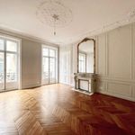 Rent 3 bedroom apartment of 151 m² in Champs-Elysées, Madeleine, Triangle d’or