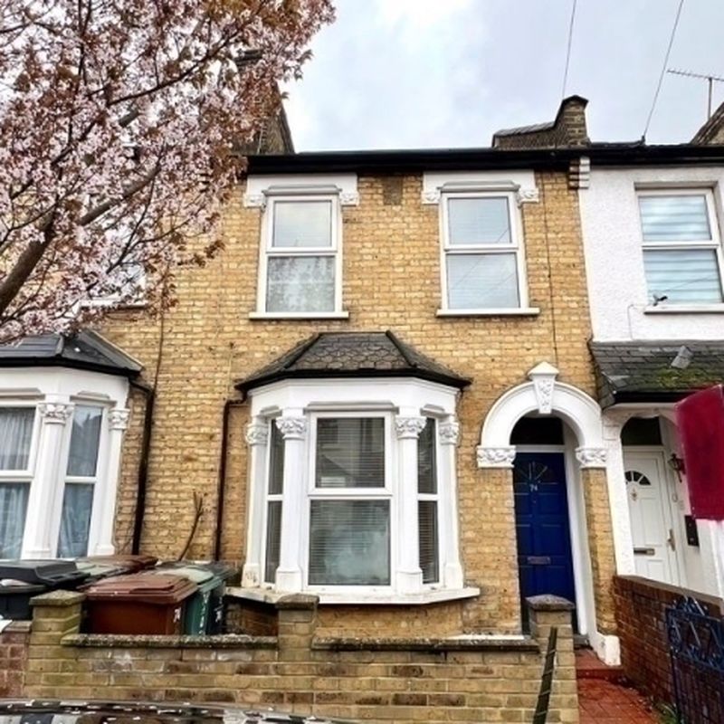 3 Bedroom Detached House to Rent Waltham Forest