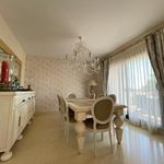Rent 4 bedroom house of 414 m² in Benahavís
