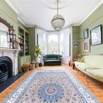 Rent 6 bedroom house of 278 m² in London