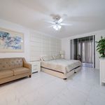 Rent 2 bedroom apartment of 1300 m² in Boca Raton