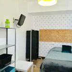 Rent a room of 100 m² in Vigo