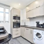 Rent 2 bedroom apartment of 35 m² in Puteaux