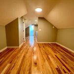 Rent 4 bedroom apartment of 203 m² in Portland