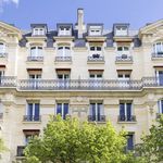 Rent 4 bedroom apartment of 125 m² in Paris