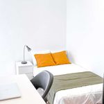Rent a room of 120 m² in Barcelona